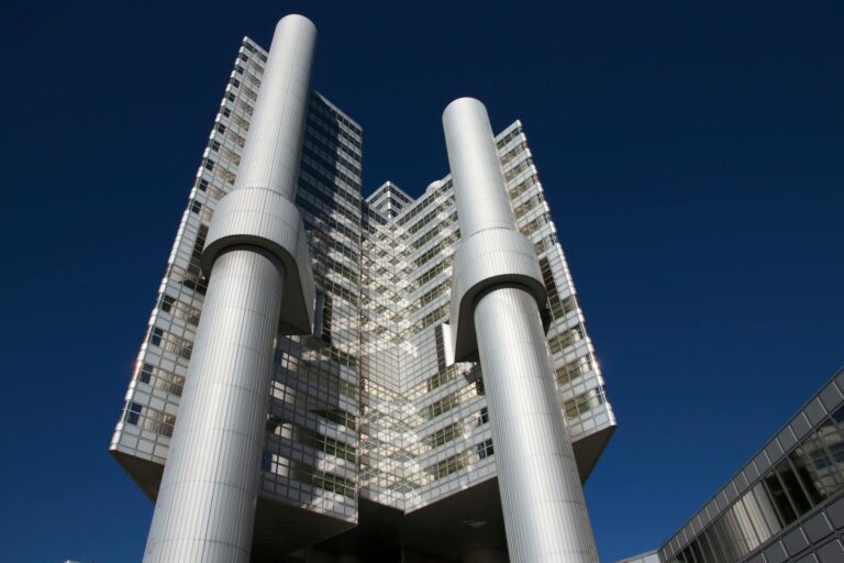 What Is The Value Of A First Edition Charizard Base Set PSA 2 - Featured image