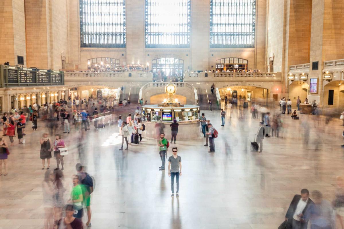 The Visible Warning Signs — How to Spot Humidity Damage Early