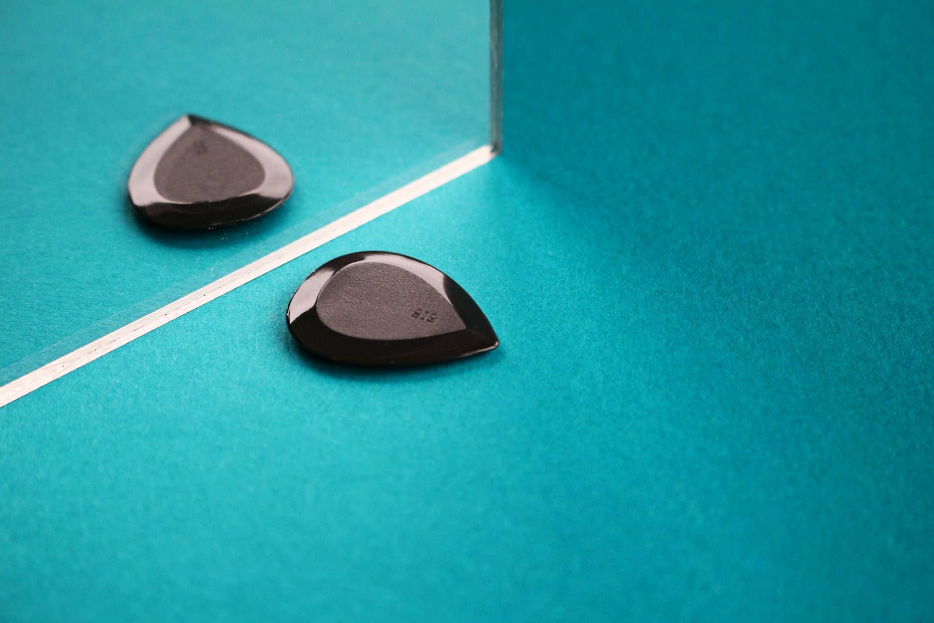 How Centering and Surface Quality Shape Collector Preference