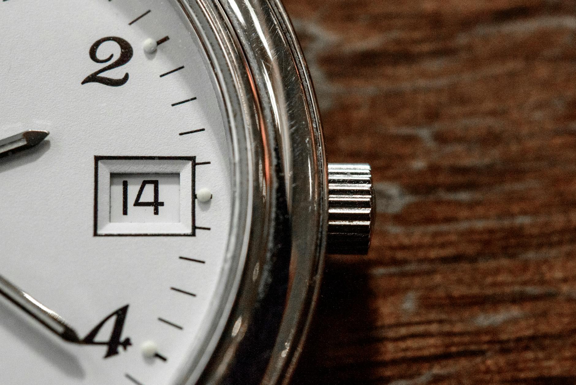 How Copyright Dates Distinguish Print Runs and Editions
