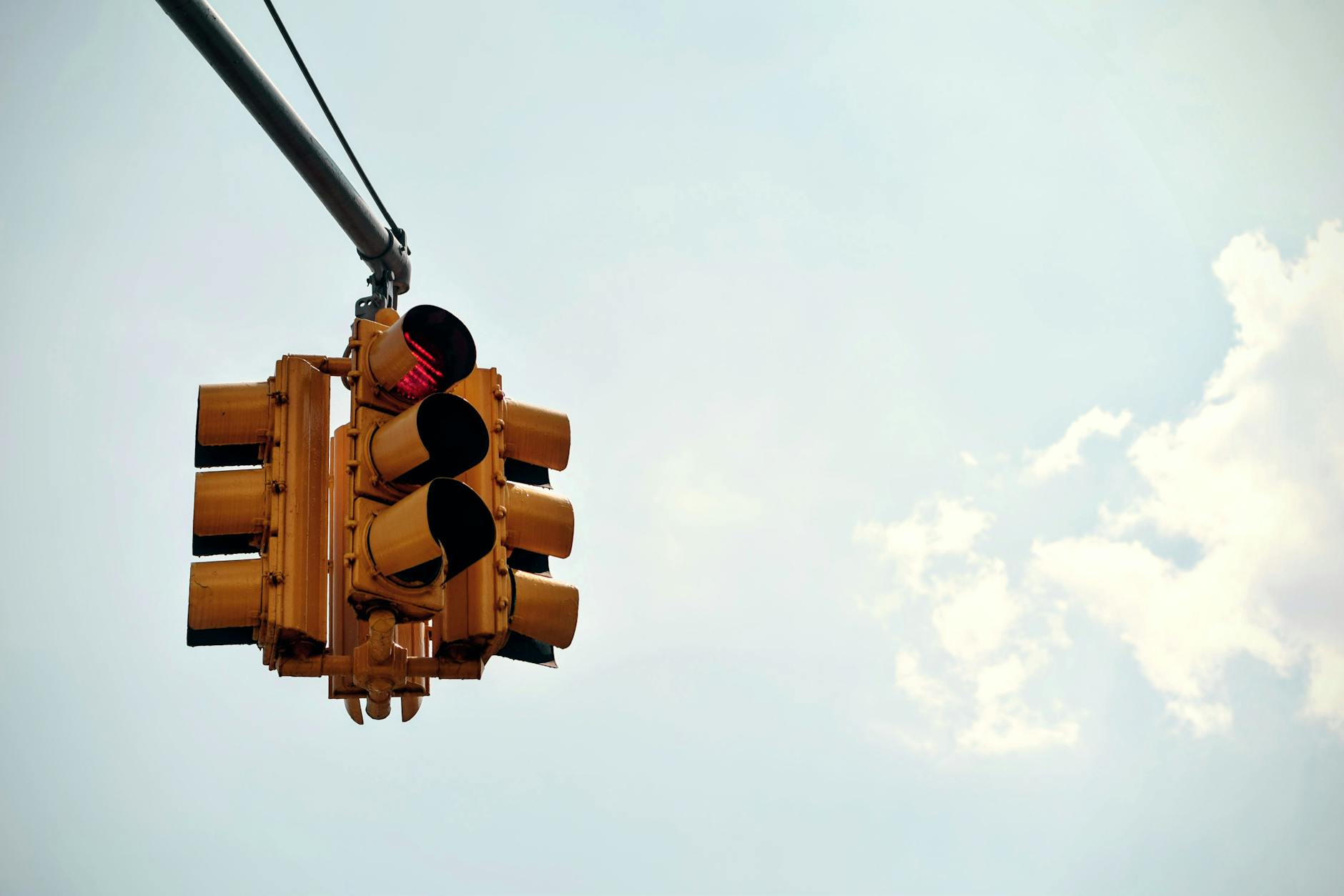 Market Signals That Separate True Demand from Hype Cycles