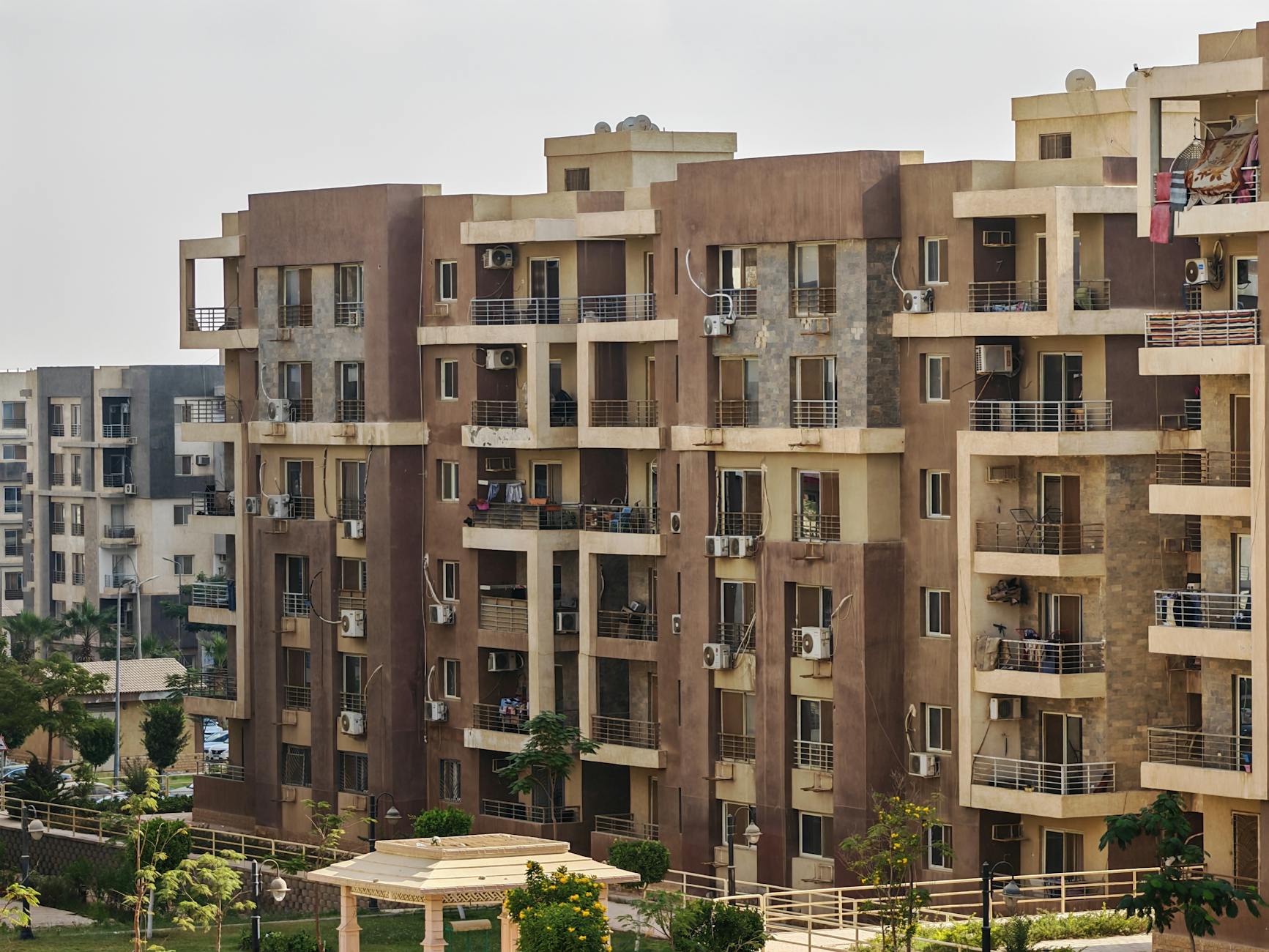 Recent Market Developments and High-Profile Sales
