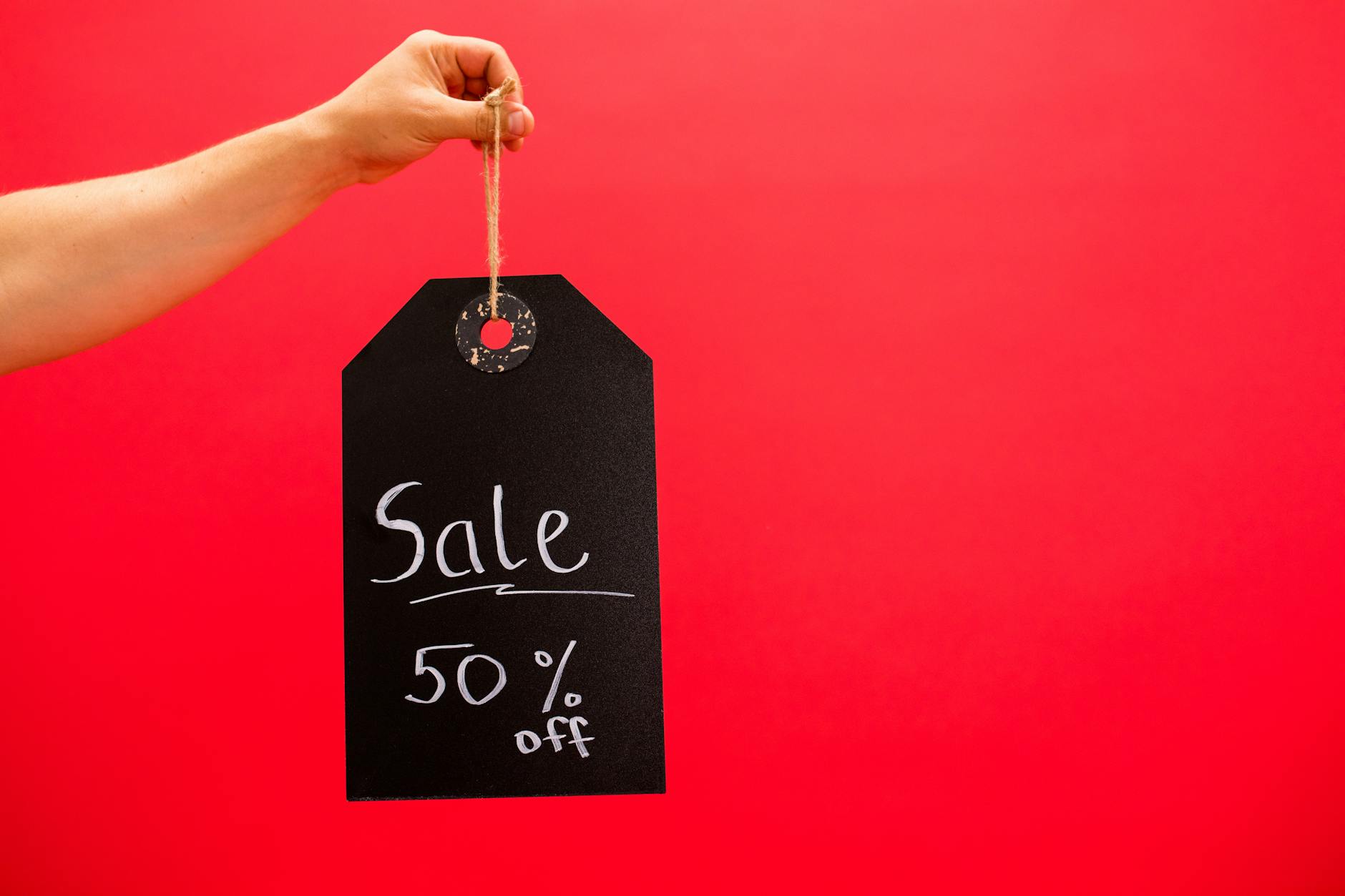 Timing New Releases: When Prices Collapse After Launch