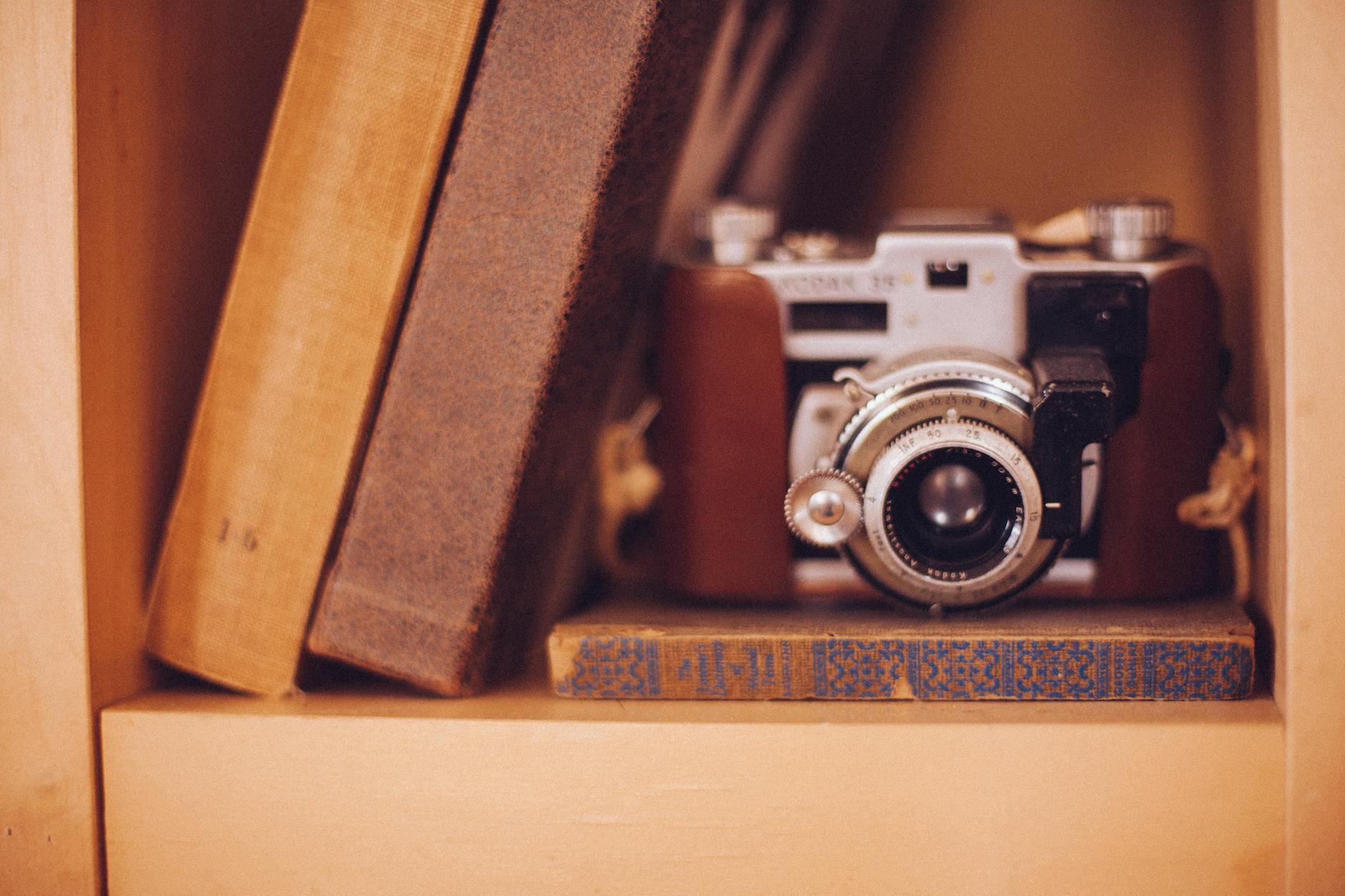 What's the Difference Between a Collector's Goals and a Speculator's Strategy?