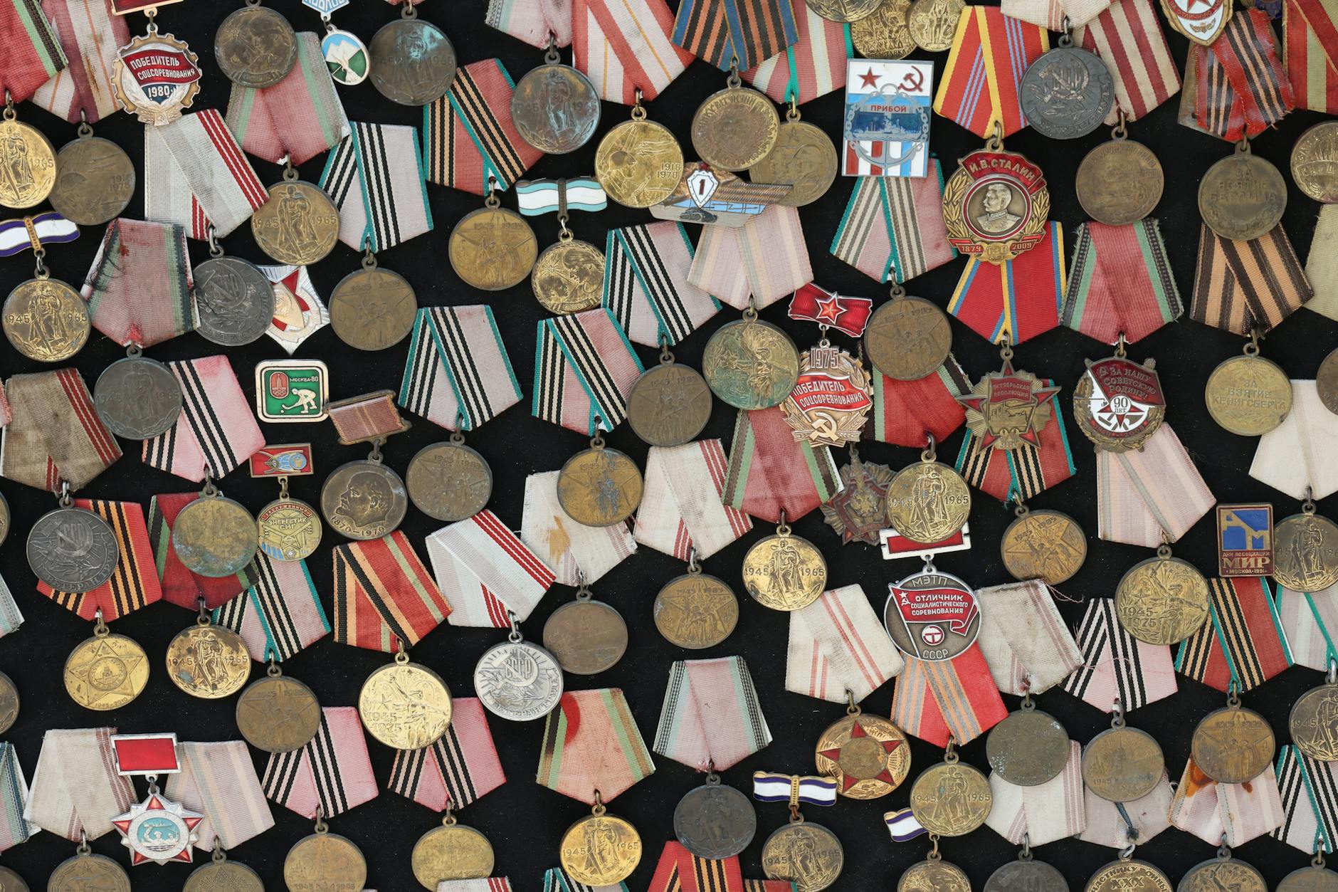 Grading Recognition and Collector Value Perception