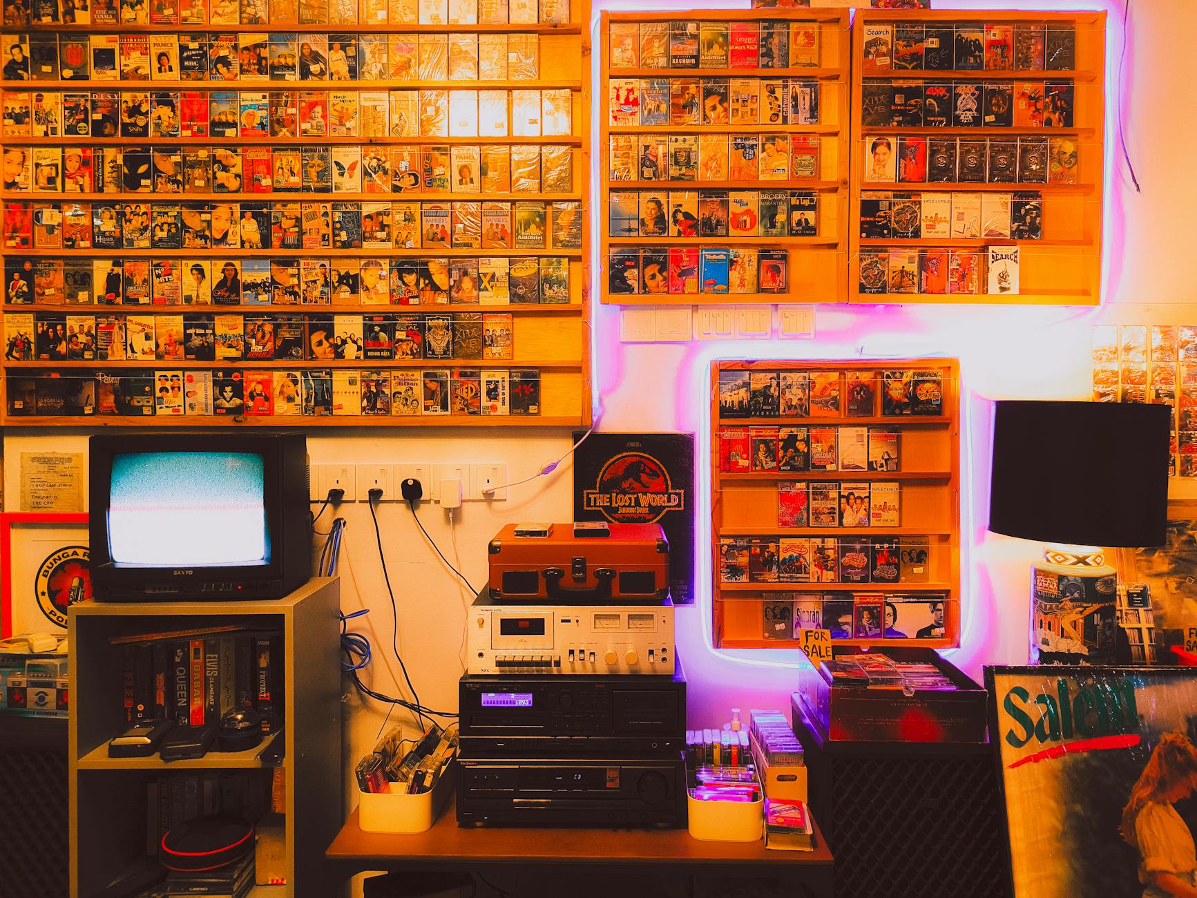 The Emergence of Neo as a Serious Collecting Category