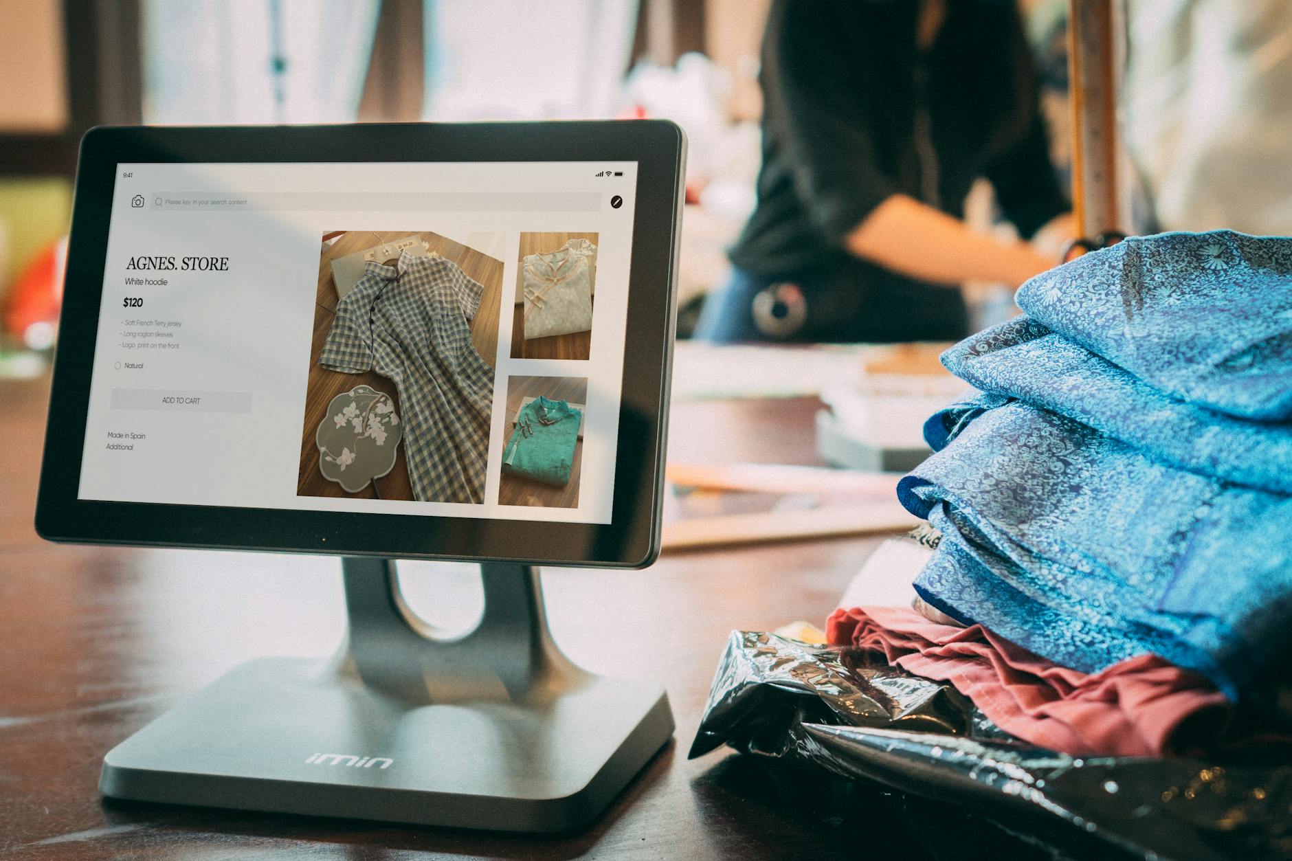 The Role of In-Store Experience and Physical Accessibility