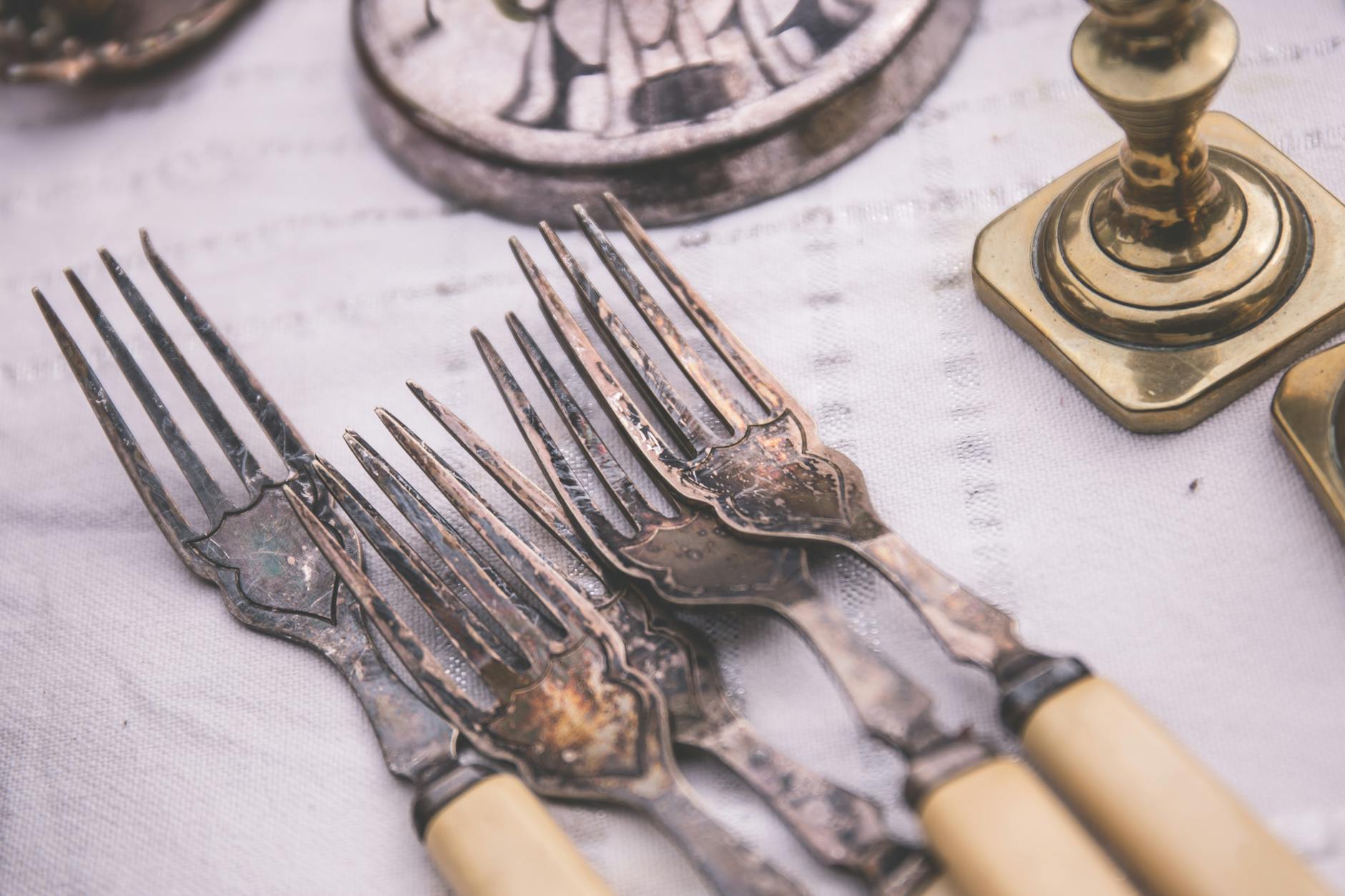 Which Vintage Sets Remain Overlooked by the Market?