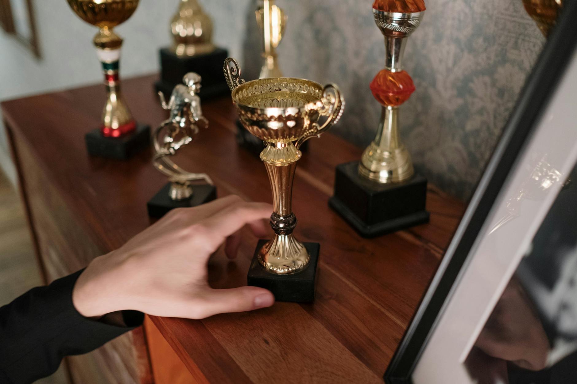 How Trophy Card Distribution Created a Separate Collectible Tier