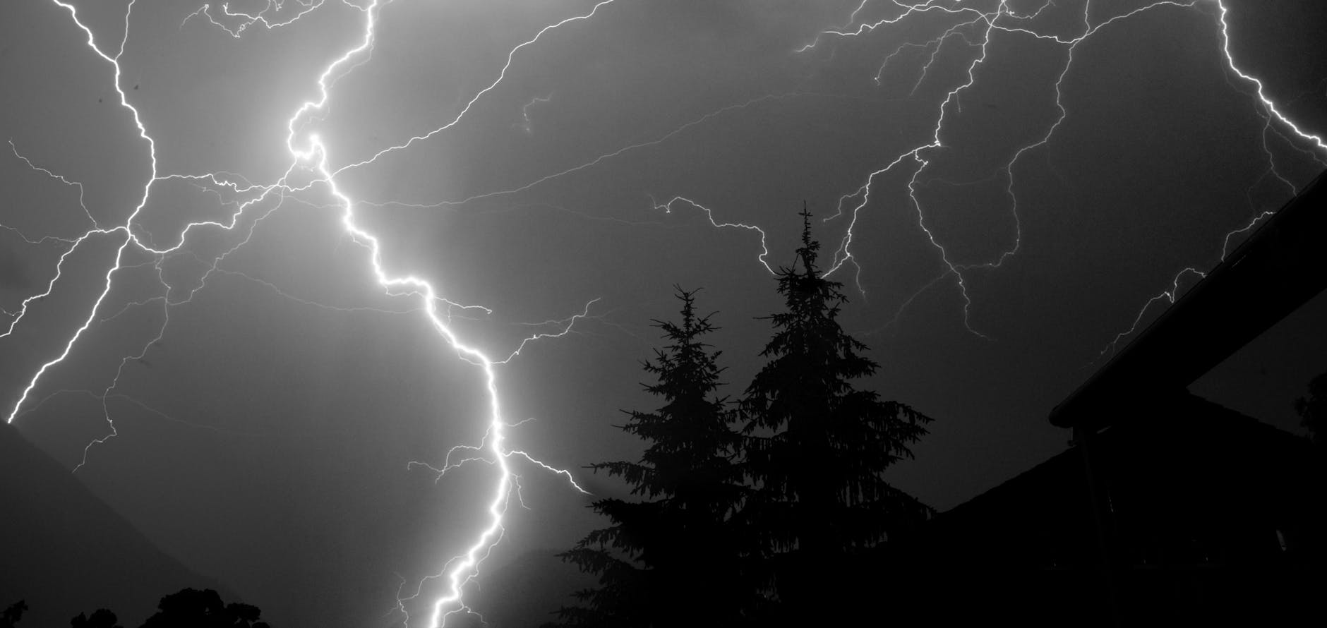 Why Did Lightning Energy Demand Crater After the 2020 Peak?